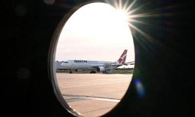‘Everybody has a Qantas horror story’: run of negative headlines brings Flying Kangaroo down to earth