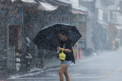 Typhoon Haikui makes landfall in Taiwan, unleashing rain and fierce winds