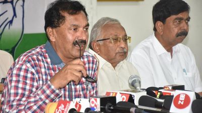 KPCC spokesperson dares Pratap Simha and GTD for debate on Siddaramaiah’s contribution to Mysuru