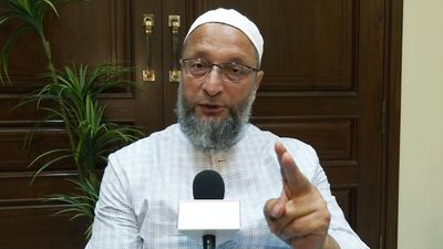 Keep the peace on Milad and Ganesh festivities, says Owaisi