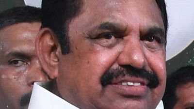 Tiruppur killings | Palaniswami, Dhinakaran deplore law and order situation, demand action from T.N. CM