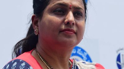 Minister Roja demands CBI enquiry into corruption allegations on Naidu, Lokesh