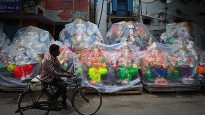 Vinayaka idols made of biodegradable material alone should be immersed in waterbodies, says TNPCB