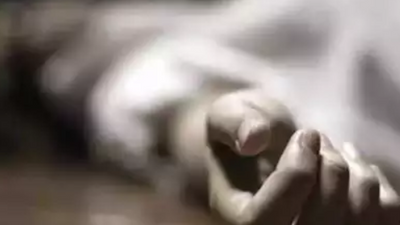 Flight attendant found dead with her throat slit in Mumbai apartment; building's housekeeping staffer held