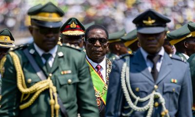 Mnangagwa vows to improve lives of Zimbabweans as he is sworn in for second term