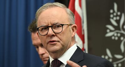 PM ‘can’t be clearer’ over Qantas