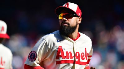 Angels' Anthony Rendon Says He Doesn't Speak English When Asked for Injury Update