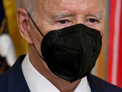 Biden tests negative again for COVID after the first lady tests positive