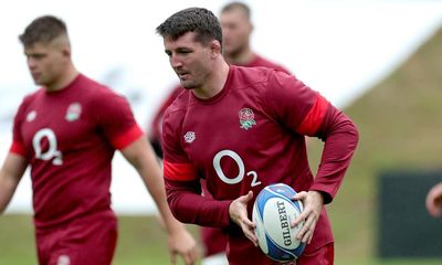 Tom Curry will start World Cup opener as England aim to fix leaky defence