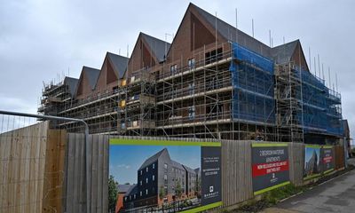 Housing industry faces difficult months ahead amid weak demand, says Barratt
