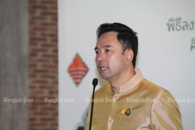 Arrest warrant for missing former Pattaya mayor