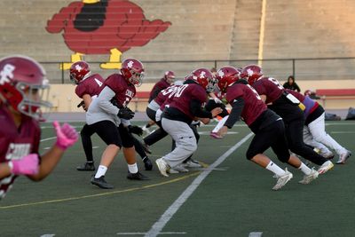 Report: COVID-19 forces Santa Paula to cancel their football game against La Cañada
