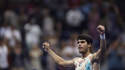 US Open: Carlos Alcaraz defeats Alexander Zverev to reach semi-finals