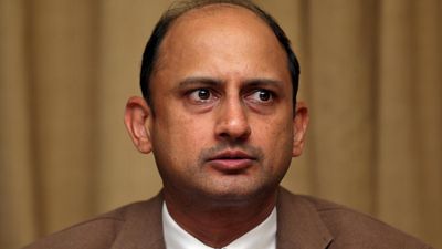 RBI resisted govt push for ₹3 lakh crore transfer in 2018 ahead of elections: Viral Acharya