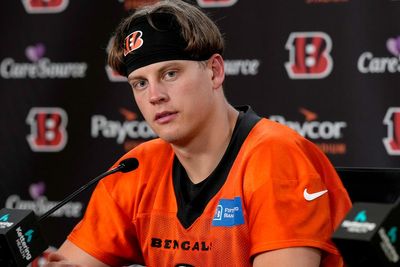 Bengals QB Joe Burrow becomes NFL's highest-paid player with $275 million deal, AP source says