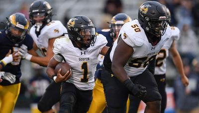Junior Mikey Jefferson runs for 174 yards as Hinsdale South shuts out Leyden