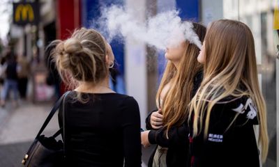 Call for UK ban on single-use vapes as more than 5m discarded each week
