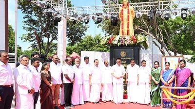 Stalin unveils statue of Nobel laureate Rabindranath Tagore in Chennai