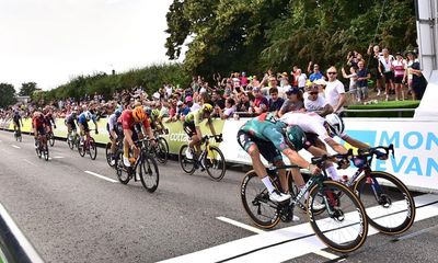 Danny van Poppel squeaks past Ethan Vernon to win Tour of Britain stage six