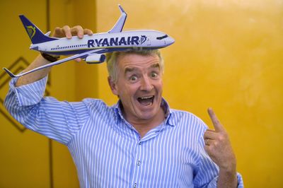 Climate activists greet Ryanair’s CEO with a pie in the face, but he rips them for using artificial cream: ‘I invite passengers to come to Ireland where the cream is better!”