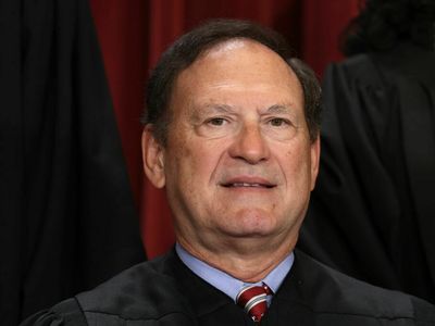 Justice Alito rejects recusal in major tax case