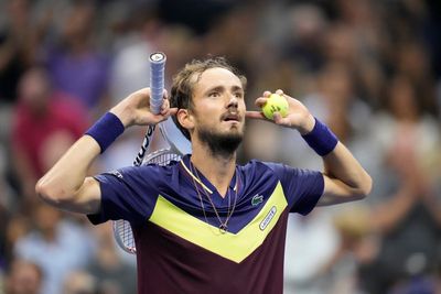 Daniil Medvedev upsets Carlos Alcaraz to set up rematch of 2021 US Open final