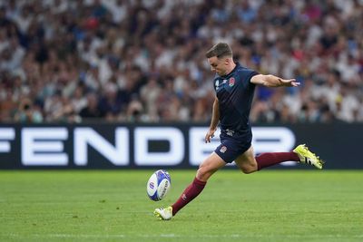 George Ford masterclass earns 14-man England an opening World Cup win