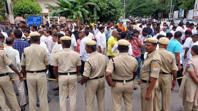 Chandrababu Naidu arrest | Police violating rules, alleges TDP leader Kimidi Nagarjuna