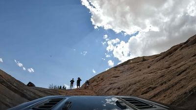 Jeep Wrangler Climbing Hell's Gate In First Person Video Looks Terrifying