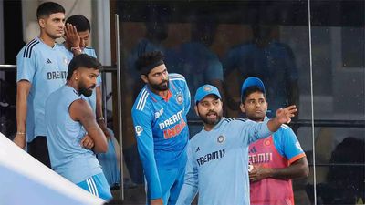 Asia Cup: Rain takes India-Pakistan tie to Day 2