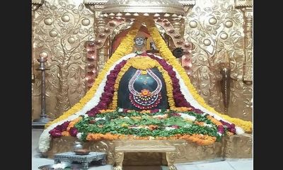 Gujarat: Devotees congregate at Somnath temple on last Monday of 'Nija Sawan'