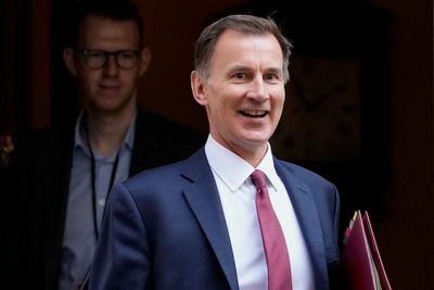 Jeremy Hunt says ‘difficult to imagine’ UK could offer any more India visas to secure post-Brexit trade deal