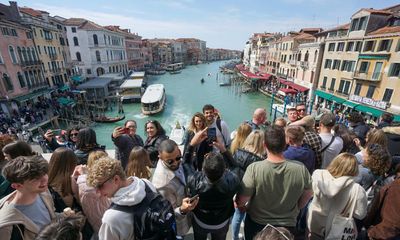 Venice awaits Unesco heritage ruling as beds for tourists outnumber residents for first time