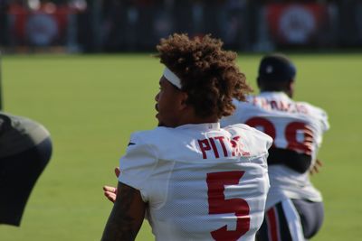 Report: Texans S Jalen Pitre released from hospital with bruised lung