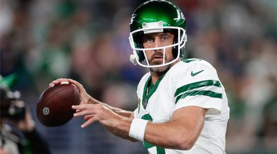 Jets’ Aaron Rodgers Leaves With Injury Early in First Quarter vs Bills