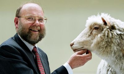 Dolly the sheep scientist Sir Ian Wilmut dies at 79
