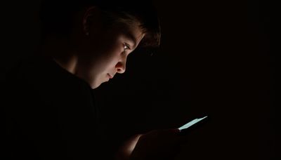 Too much screen time is causing sleep deprivation in teens, tweens