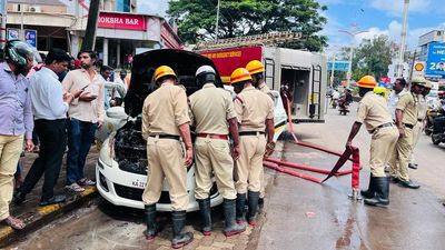 Car catches fire at Belagavi petrol bunk, but workers put it out