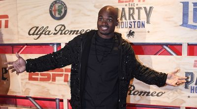 NFL Great Adrian Peterson Headlines New ‘Dancing With the Stars’ Cast