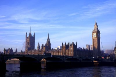 MPs overturn peers’ attempts to strengthen crackdown on dirty money