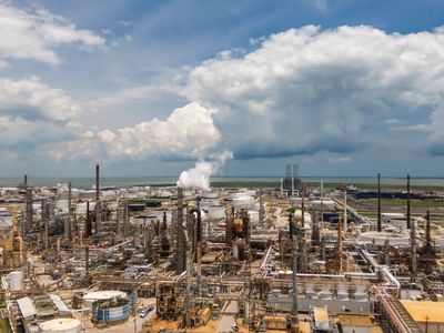 Texas Bets on Undersea Carbon Capture, Despite Concerns