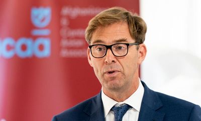 Tobias Ellwood quits as chair of defence select committee over Taliban remarks
