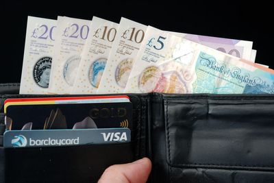 Number of cash payments rises for first time in a decade