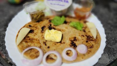 Thiruvananthapuram-based takeaway finds favour with residents for its vegetarian stuffed flatbreads and snacks