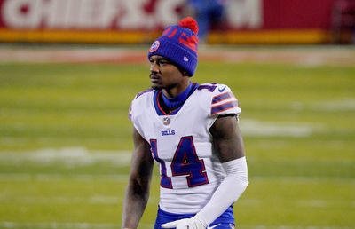 Bills reporter apologizes after hot-mic video captured her seemingly ripping Stefon Diggs