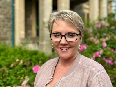 Family Lawyer Says Treat Your Marriage Like Any Other Contract