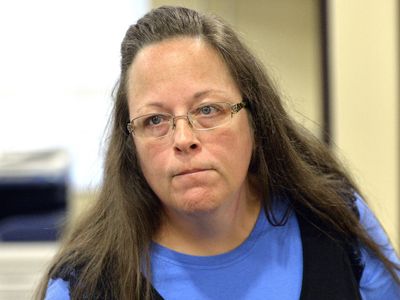 Kim Davis is ordered to pay $100,000 to same-sex couple she denied marriage license