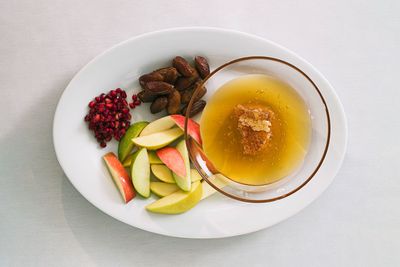 The "Top Chef" guide to Rosh Hashanah