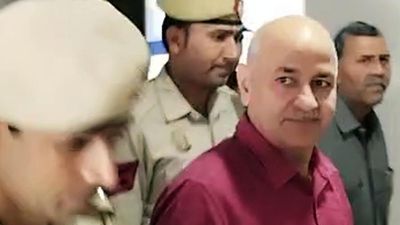 Excise policy cases: Supreme Court defers hearing on bail pleas of Sisodia to October 4