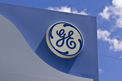 General Electric (GE) – Buy or Wait?